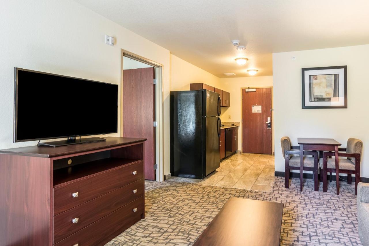 Cobblestone Hotel & Suites - Greenville Exterior foto